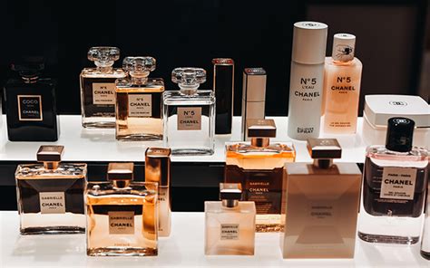 how to sell expensive perfume